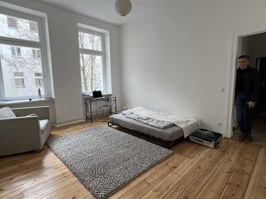 Stilvolle, modernisierte 1-Raum-Wohnung in Berlin Schöneberg