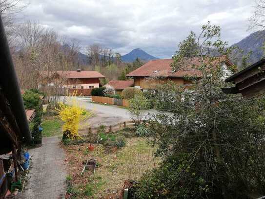 drei Zimmer WG in ruhige Gegend