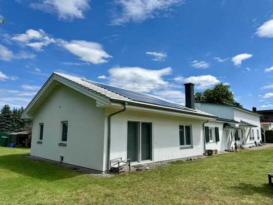 Ruhepol am See - Ein-/Zweifamilienhaus mit Wärmepumpe u. Solar