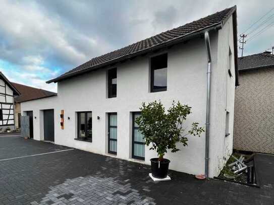 Wohnung EFH-Charakter Erstbezug nach Sanierung ansprechende 2,5-Zimmer Wohnung in Bad Münstereifel