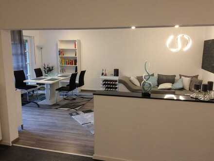 Möblierte, moderne 3-Zimmer Wohnung mit Stellplatz