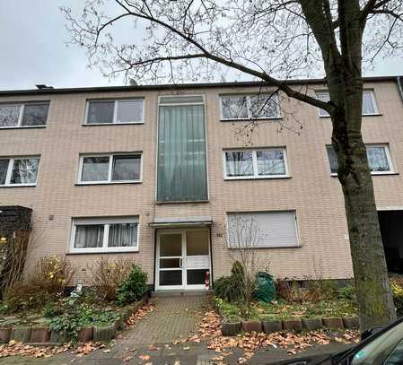 Freundliche und vollständig renovierte 2,5-Raum-Wohnung mit gehobener Innenausstattung in Duisburg