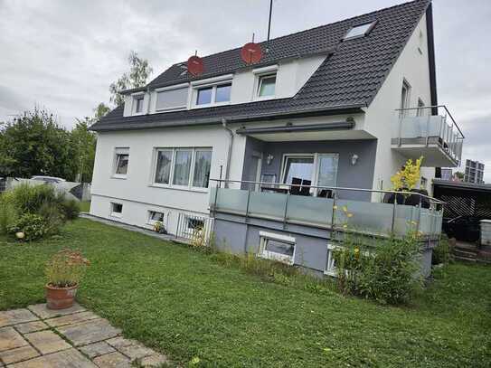 Schöne und modernisierte 4-Zimmer-Erdgeschosswohnung mit lux. Innenausstattung mit EBK in Renningen