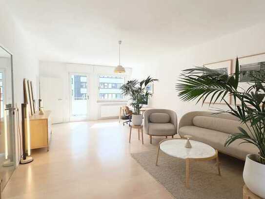 Moderne 65m² Wohnung am Mediapark Köln: Hochwertig Saniert, Smart Home inkl. Küche
