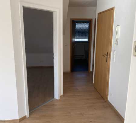 Ansprechende 3-Zimmer-EG-Wohnung mit gehobener Innenausstattung mit Balkon in Wiedemar