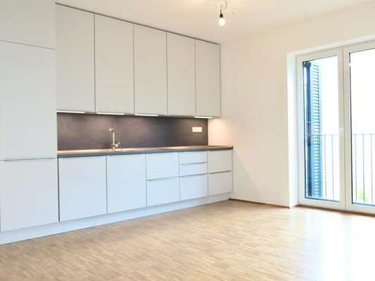 Ab sofort bezugsfrei! Eine makellose helle Wohnung 107 m2 in Wilmersdorf mit TG-Stellplatz