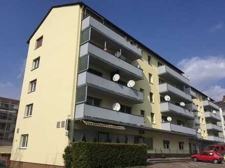 WOHNEN IN RASTATT = WOHNFREUNDLICHE 1-ZIMMER SINGLEWOHNUNG MIT TAGESLICHTBAD UND SÜDOSTBALKON...