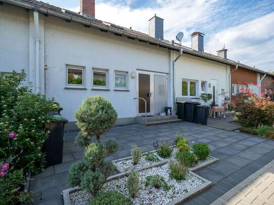 Freundliches Reihenmittelhaus mit Garten & Garage