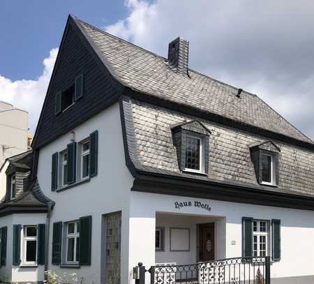 Kernsanierter Altbaucharme in der historischen Villa Haus Wolle