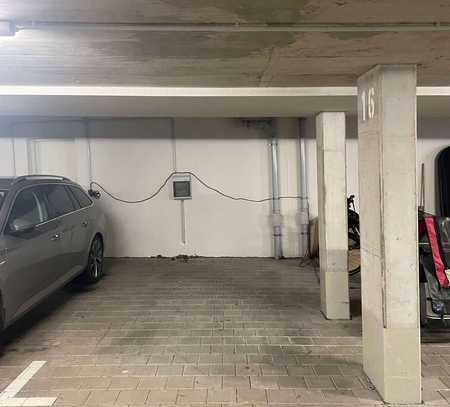 Tiefgaragenstellplatz ab sofort zu vermieten!