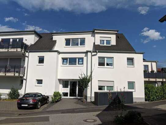 Moderne 4-Zimmer Wohnung mit Sonnenbalkon in ruhiger Lage