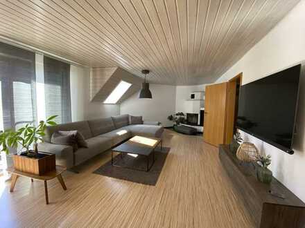 Freundliche 2,5-Zimmer-Maisonette-Wohnung mit Balkon und Einbauküche in Metzingen