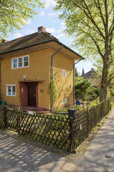 Einfamilienhaus mit großem Garten in Berlin-Lankwitz