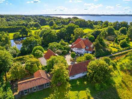 Glücksburg / Ostsee:
Herrschaftliches Anwesen mit Privatsphäre!
Ein Rückzugsort in exklusiver Lage