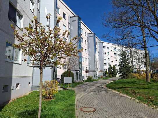 3-2-1-Deins! Attraktive & modern sanierte 2-Raum-Wohnung mit Aufzug & Wanne in beliebter Wohnlage!