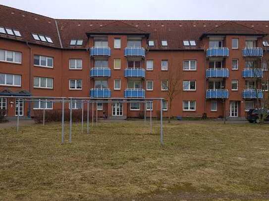 ⭐ Ab 01.04.2025, frisch renovierte Etagenwohnung mit Balkon