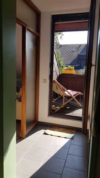 Schöne, ruhige u. sonnige 2 Zimmer DG-Wohnung in Halbhöhenlage Stuttgart-Rohr, Rohrer Höhe
