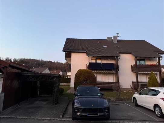 KEINE Maklerprovision Stilvolle Hochparterre-Wohnung mit 3 Zim.+Balkon,EBK,Carport in Dinkelscherben