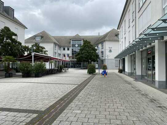 Schöne Gewerbeeinheit direkt am Marktplatz von Sinzheim inkl. TG-Stellplatz