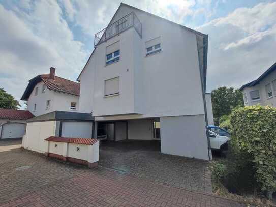 Reserviert: Großzügige, helle 4 Zimmer - Maisonette Wohnung I Garage | 2 Bäder, G-WC, 2 Balkone