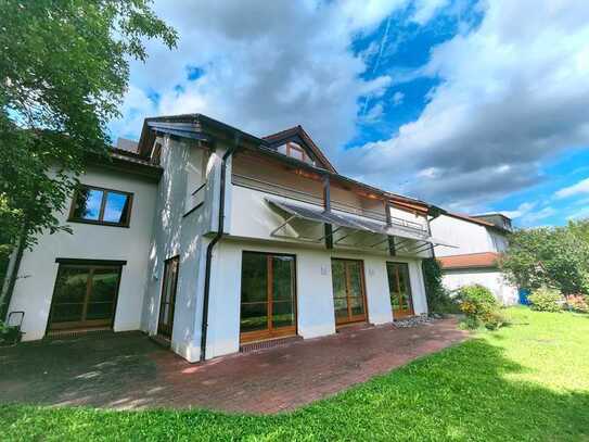 Familiendomizil mit Fernblick und herrlichem Garten in toller Stadtlage