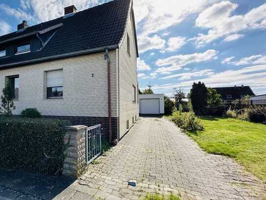 Doppelhaushälfte mit großem Garten, Garage, Dachterrasse in Fallersleben