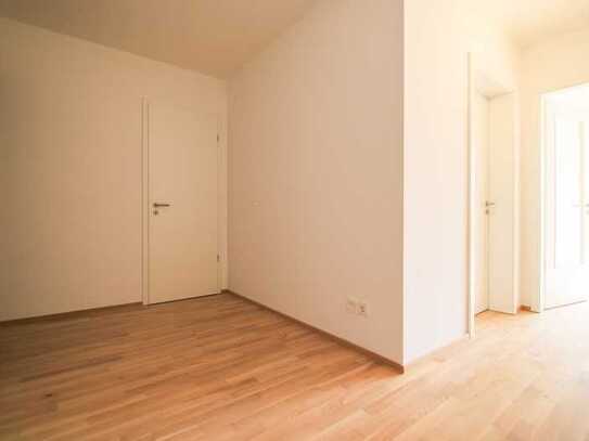 - Im Herzen der Stadt - wunderschöne 2-Zimmer-Wohnung mit EBK & Balkon -