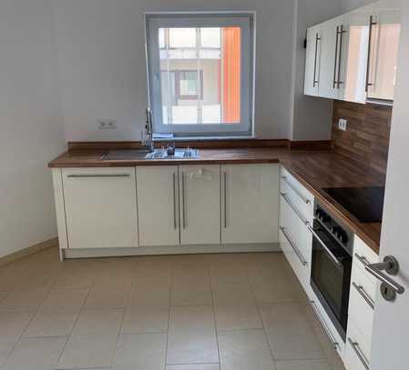 Moderne 2 Zimmer Wohnung bite EBK und Balkon ab sofort