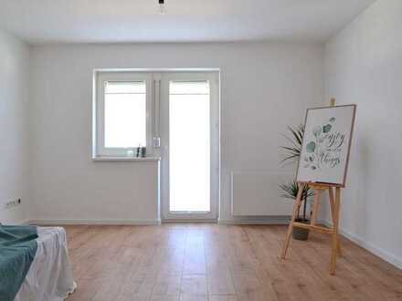 Stilvolle, geräumige 1-Zimmer-Wohnung mit Balkon in Rastatt