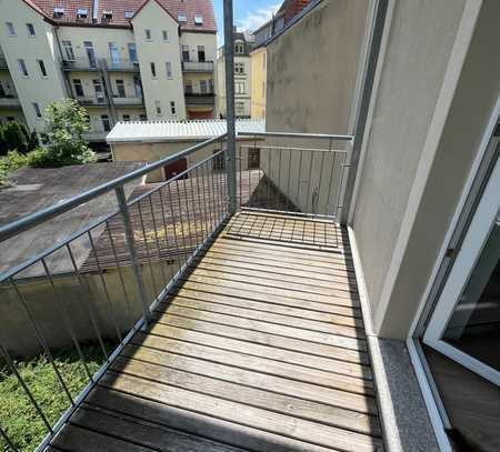 Die erste eigene Wohnung mit Balkon