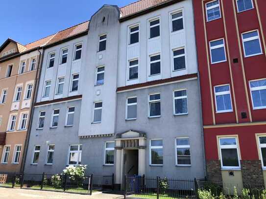 Modernisierte, helle und freundliche 2-Zimmer-Altbau-Wohnung in Eberswalde-Westend