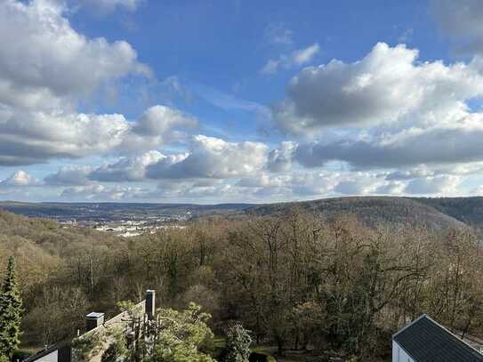 Wohnen Sie in herrlicher Berglage am Winterberg mit tollem Blick über Saarbrücken