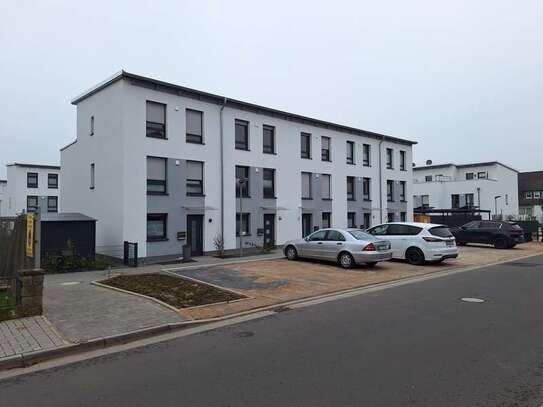 Schönes 4-Zimmer-Reihenhaus mit Carport und Stellplatz in zentraler Lage in Bad Nenndorf