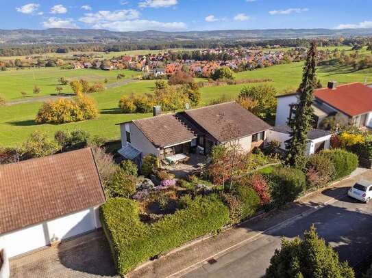 Geräumiges, preiswertes und gepflegtes 9-Raum-Einfamilienhaus mit EBK in Kalchreuth