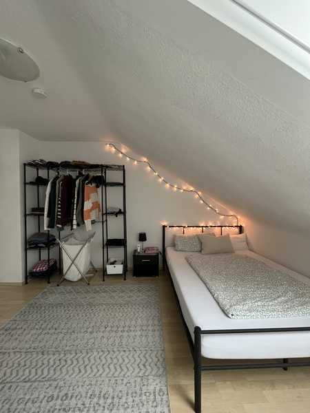                                                               Voll m&ouml;bliertes Zimmer in 2 er WG mit Wohnzimmer                                                       in Eyb (Ansbach)