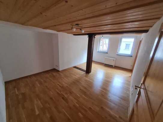 Freundliche 3-Zimmer-Wohnung im Zentrum Bad Urachs