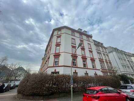 Frankfurt - beste Wohnlage im Nordend - Sanierter Stilaltbau, 3 Zi. + Balkon