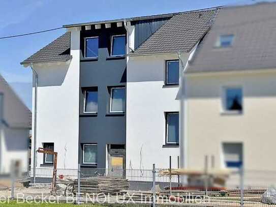 Neubau -ERSTBEZUG! Hochwertige und energieeffiziente 3 Zimmer -Wohnung mit Balkon.