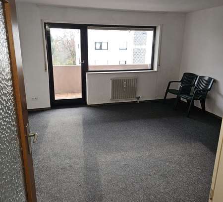 1-Zimmer-Wohnung in ruhiger Lage mit Balkon und Stellplatz. Sofort Bezugsfrei