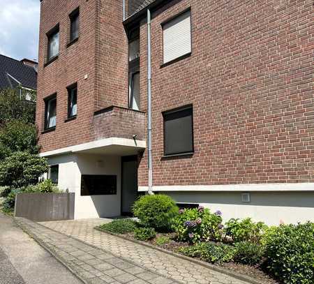 Sanierte 3-Zimmer-Maisonette-Wohnung mit 2 Dach- Terrassen in Mönchengladbach