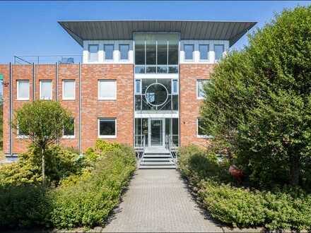 Emden: modernes Bürogebäude in attraktiver Lage