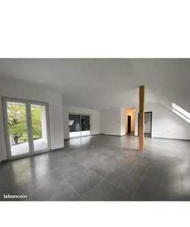 Attraktive 4-Zimmer-Penthouse-Wohnung mit Balkon in Scheibenhard