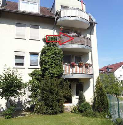 Schöne 2-R Wohnung mit Balkon, zentrumsnah - ruhige Lage mit PKW-Stellplatz