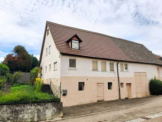 Grundstück mit Bauernhaus und Gartenidyll - Aufstockung o. Neubau