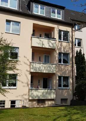 FÜR SIE NEU RENOVIERT - 2 ZIMMERWOHNUNG MIT BALKON