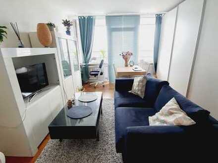 Sanierte 1-Zimmer-Wohnung mit Balkon und Einbauküche in Düsseldorf Golzheim