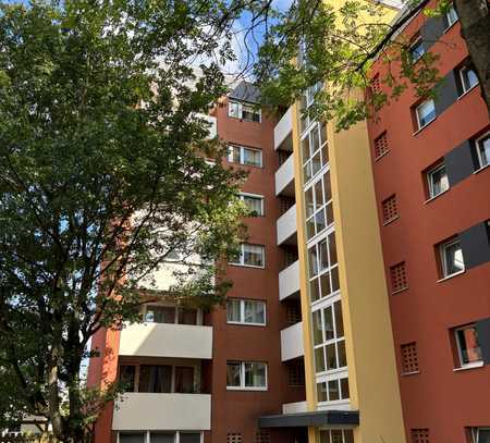 Gepflegte familiengerechte 4-Zimmer-Wohnung mit Balkon und Tiefgaragenstellplatz nähe MHH