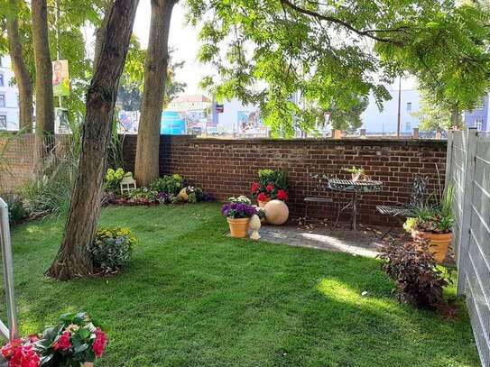 Wohnen mit eigenem Gartenanteil und Balkon I Tageslichtbad mit Wanne I Moderne Einbauküche