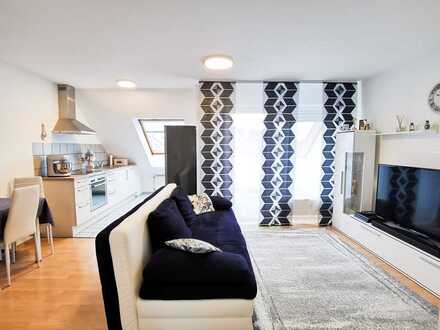 Wunderschöne Dachgeschosswohnung mit Terrasse in ruhigem Wohngebiet!