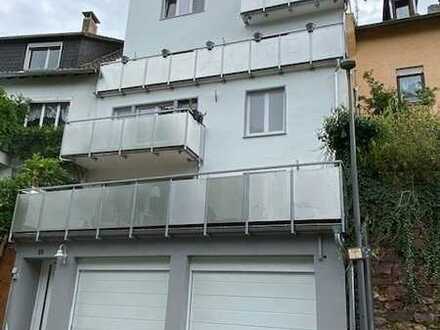 2-Zimmer-Wohnung mit herrlichem Blick auf die Weinberge, teilmöbliert